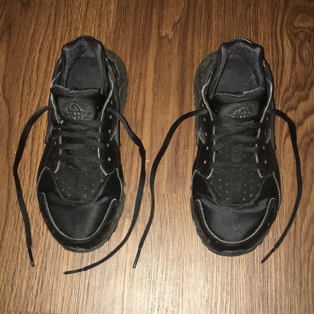 Black Nike Huarache